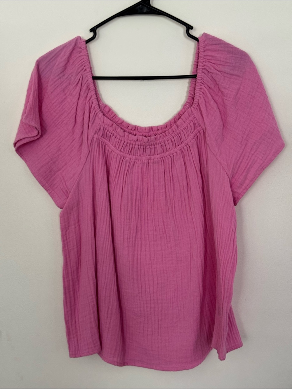 Time and Tru Pink Scoop Neck Gathered Tunic